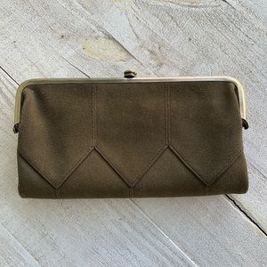 Hobo Lauren clutch wallet olive suede